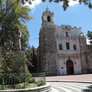 La Iglesia de San Francisco fue construida en 1596 por los frailes franciscanos.