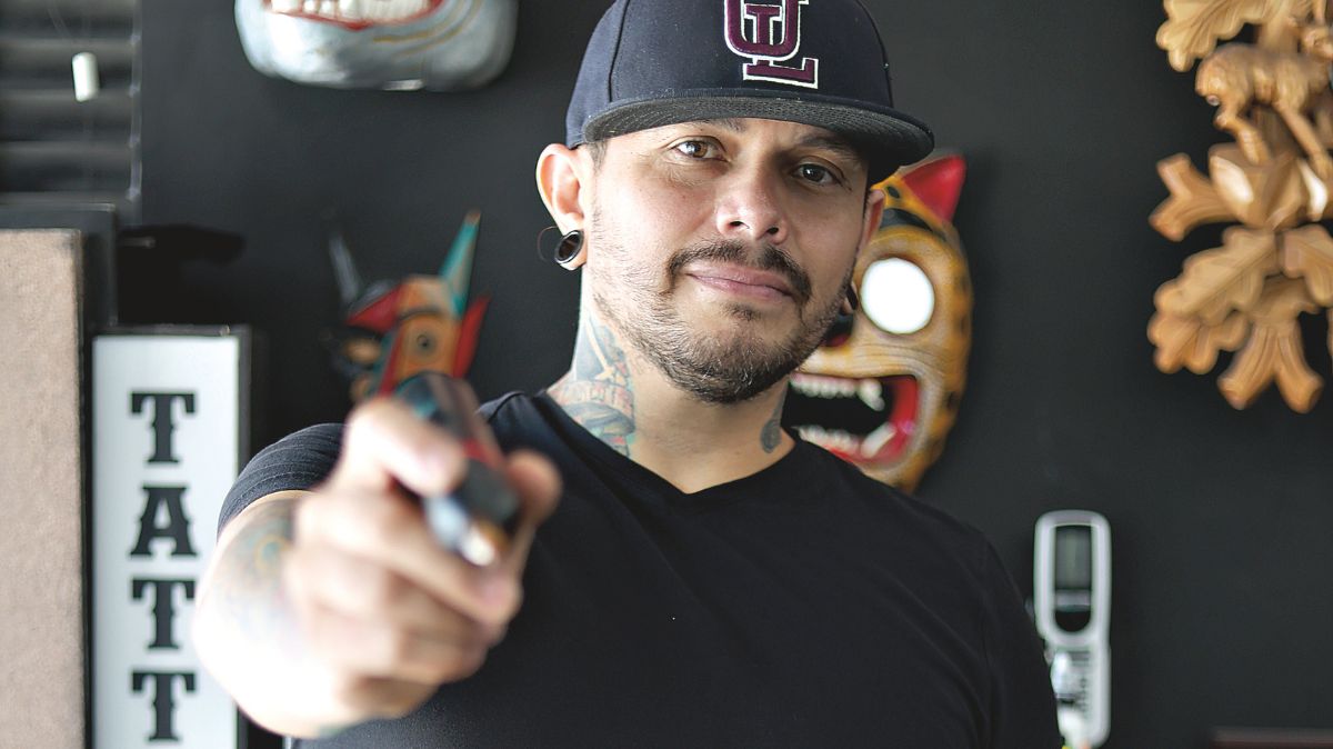 Isaac Braham, nueva escuela del tatuaje mexicano desde La Laguna.| Verónica Rivera