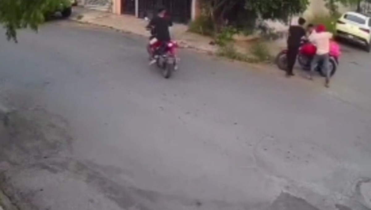 Los ladrones viajaban en otra motocicleta. Foto: Especial