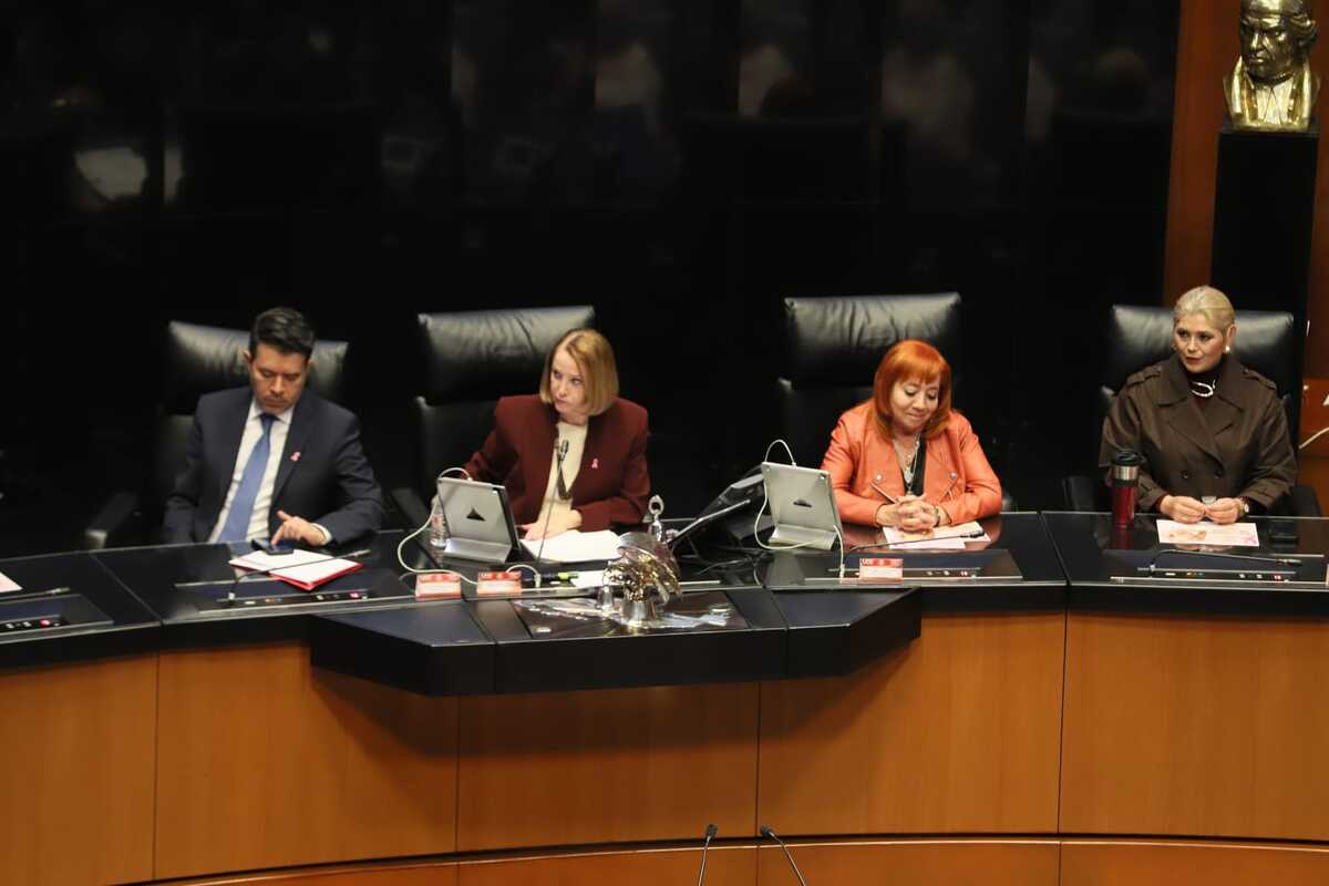 Pleno del Senado aprueba la reforma a la Ley de Amparo. | Foto: Octavio Hoyos.