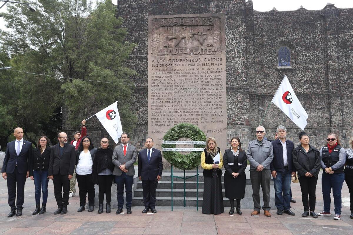 Ceremonia conmemorativa por la matanza en Tlatelolco | Foto: Jorge Carballo