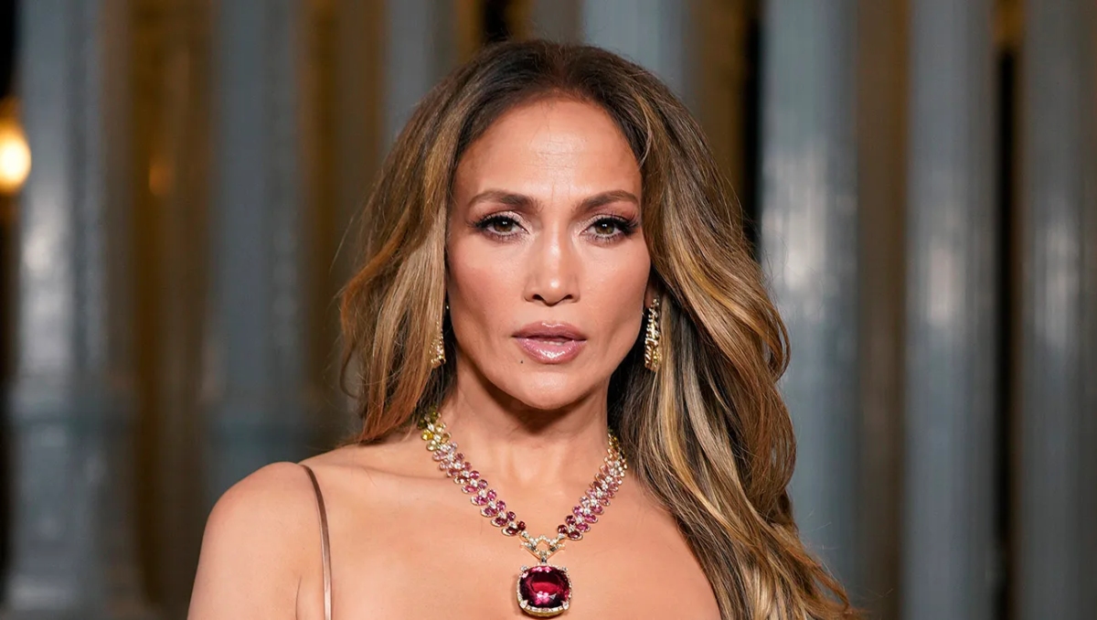 Jennifer López rompe el silencio sobre su divorcio con Ben Affleck, "Me ayudo a crecer, como necesitaba crecer"