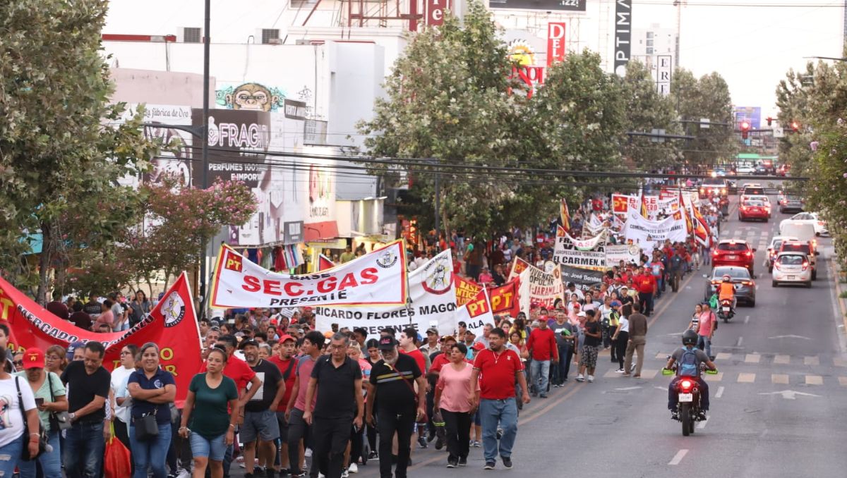 Los manifestantes recorrieron algunas de las principales avenidas del Centro de Monterrey. | Luis Guerra