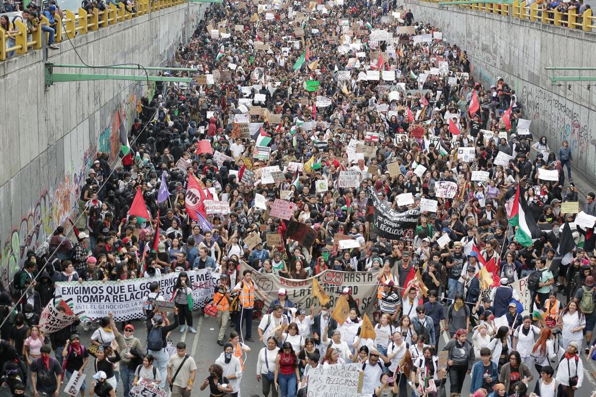 Marcha conmemorativa en la Ciudad de México. | Ariel Ojeda