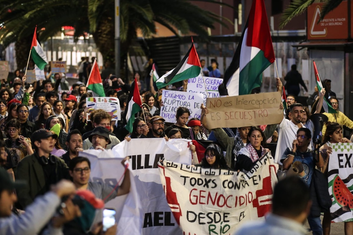 Piden regreso seguro de los mexicanos a bordo de la Flotilla Global Sumud luego de que Israel interceptó barcos. | @Milenio