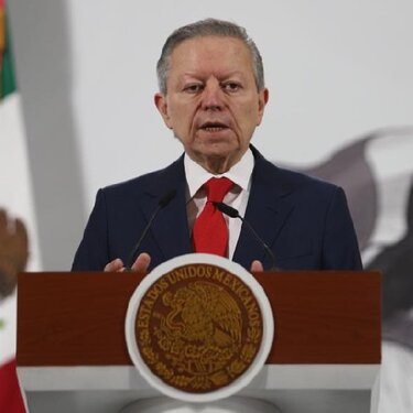 Arturo Zaldívar en contra de la retroactividad a la Ley de Amparo