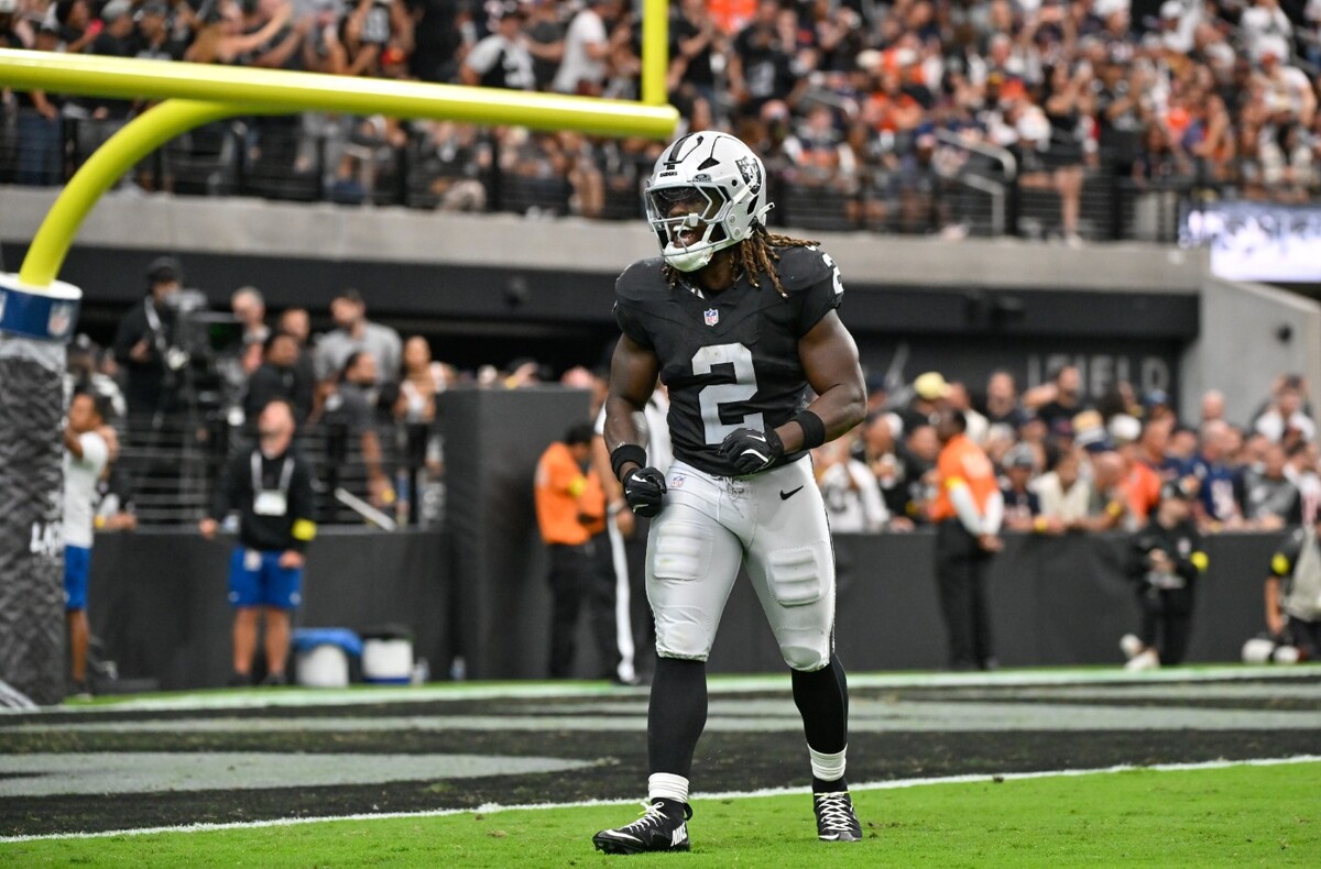 Ashton Jeanty brilló en el partido de Raiders ante Bears (AP)