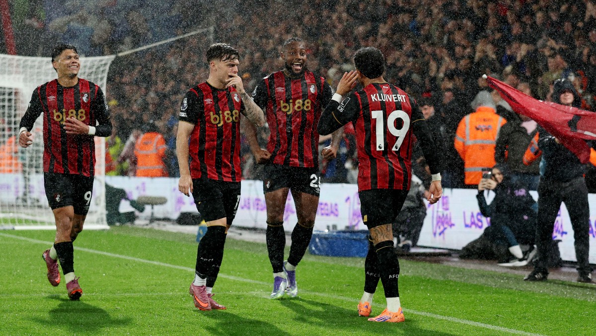 Bournemouth derrotó al Fulham para ser segundos en la Premier League (Reuters)