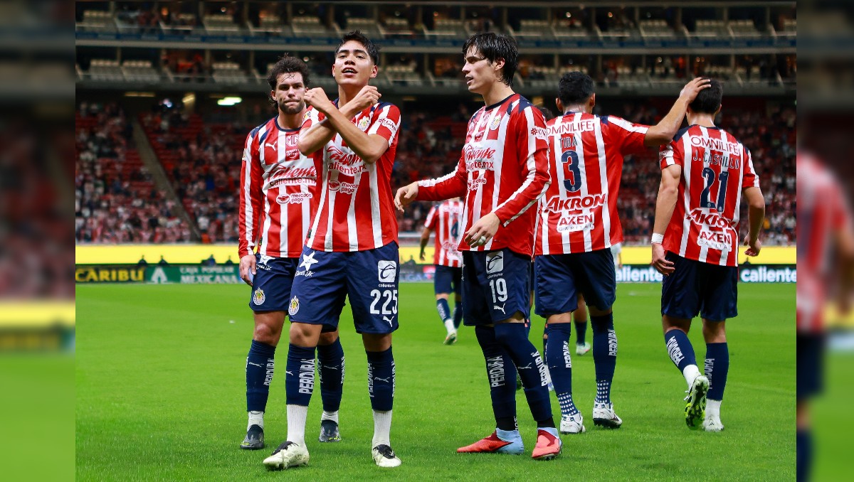 Chivas sigue en busca de más puntos y avanzar a la fase final (Mexsport)