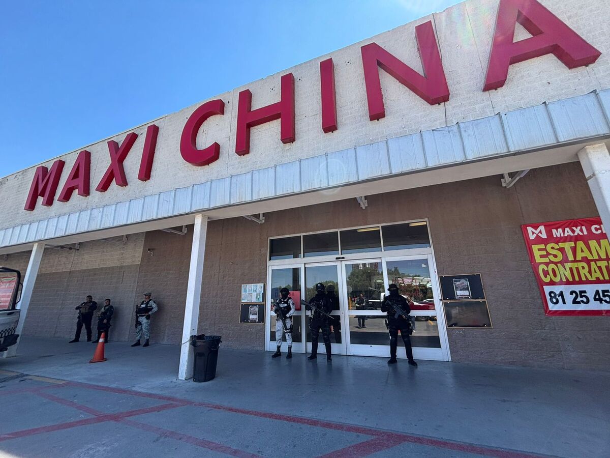 Decomisan productos pirata en tiendas chinas de Saltillo y Torreón. (Milenio Policía)
