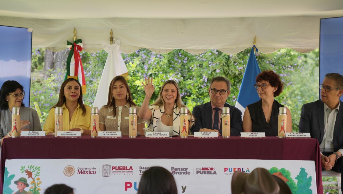 Funcionarios del gobierno de Puebla y Francia presentaron Ekolokid: Primeras experiencias comunitarias para niñas y niños. Foto: Especial