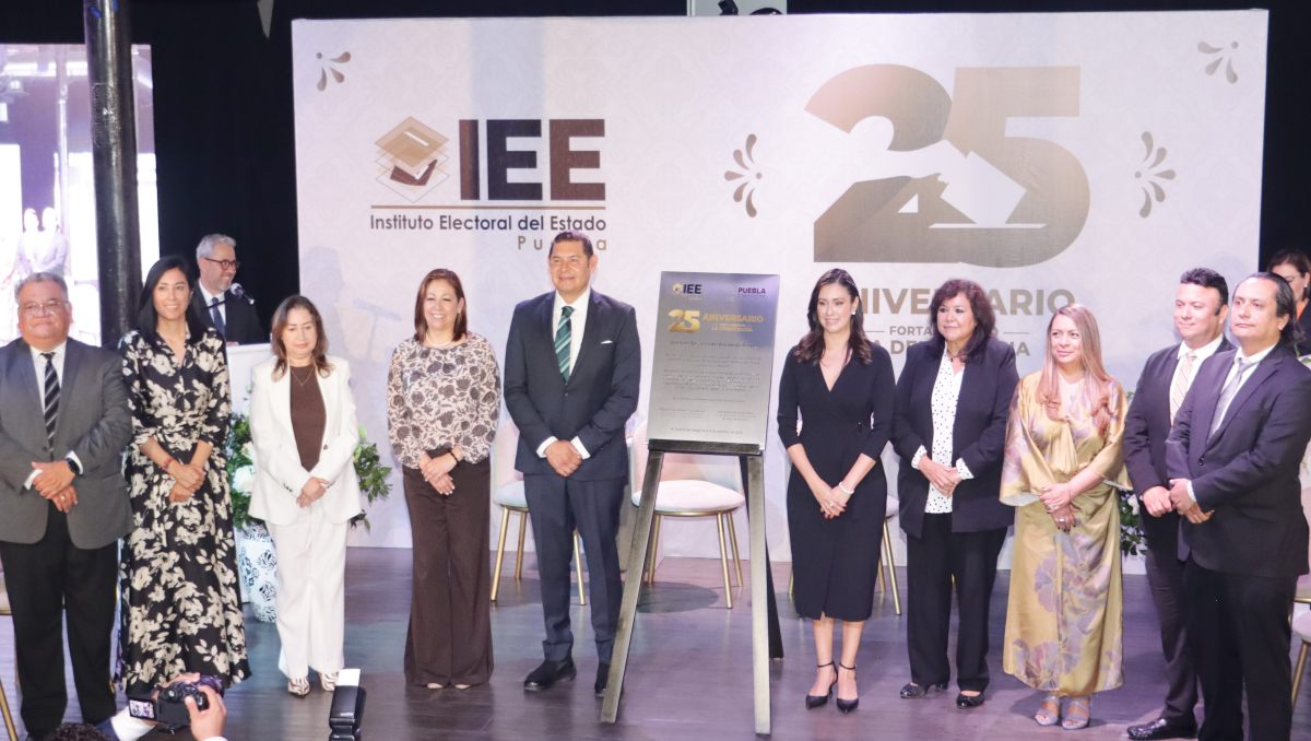 IEE Puebla fortalece compromiso para cumplimiento de la democracia | EsImagen