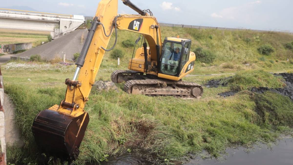 Inicia el proyecto de restauración y saneamiento del río Lerma-Santiago con trabajos de limpieza en tres municipios mexiquenses. Foto: Iván Carmona