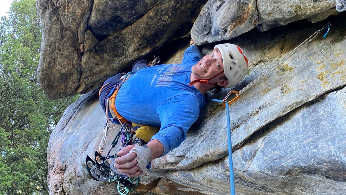 Muere joven alpinista Balin Miller tras trágica caída de muro El Capitán durante transmisión en vivo (AP)