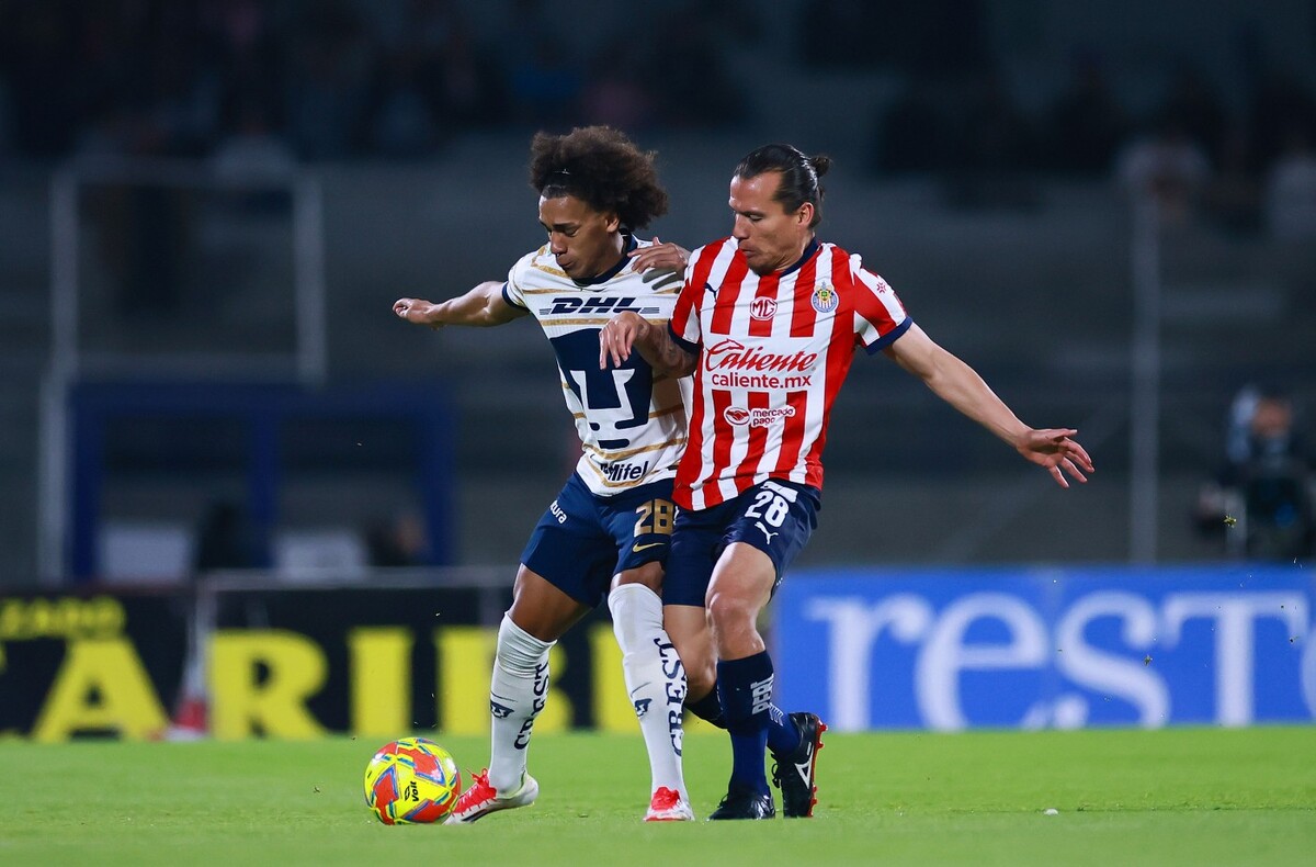 Pumas vs Chivas, la hora de mostrar orgullo en la Liga MX (Imago7)