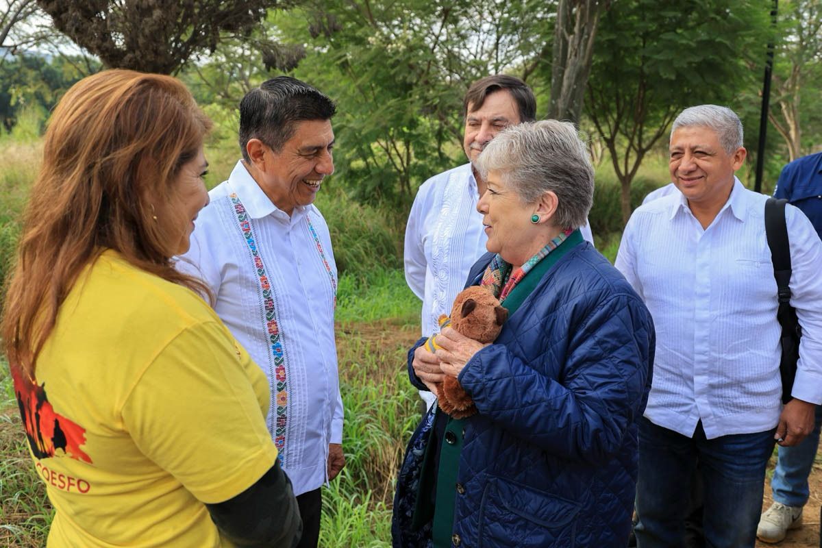 Salomón Jara y Alicia Bárcena en reunión por el medio ambiente en Oaxaca | Especial