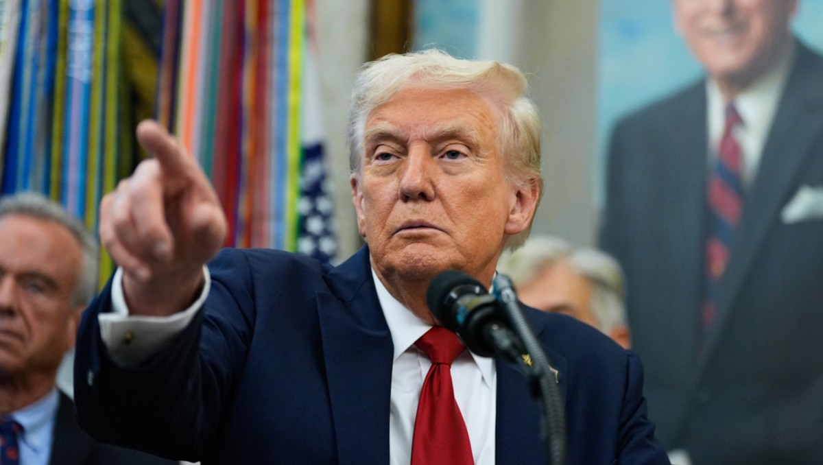 Trump firmó un decreto en 2020 para permitir la creación de monedas de un dólar con diseños emblemáticos. | AP