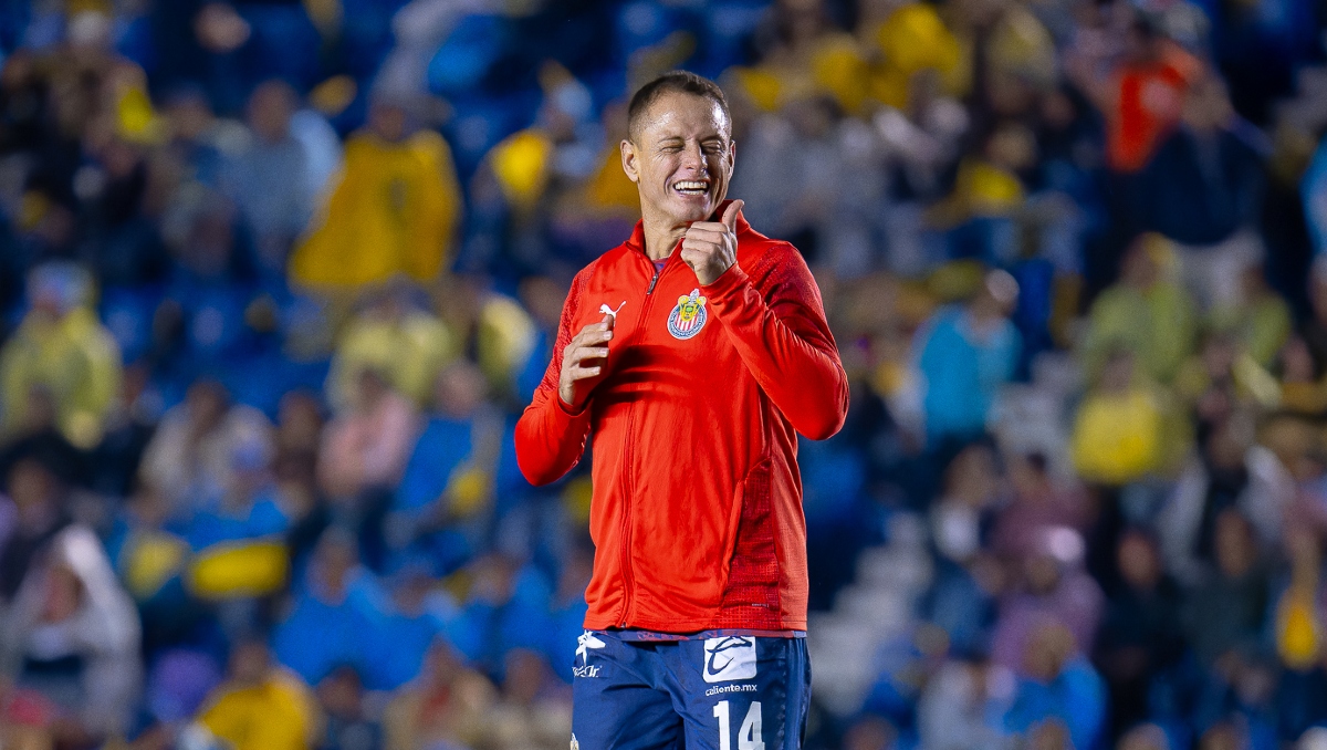 Chivas recupera a Chicharito y Daniel Aguirre para enfrentar a Pumas (Imago7)