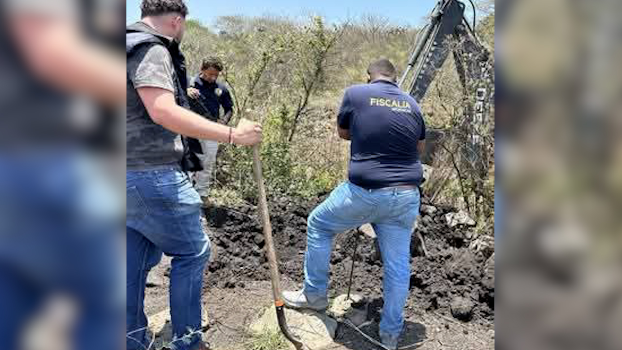 Hallan fosa clandestina con restos óseos en Michoacán