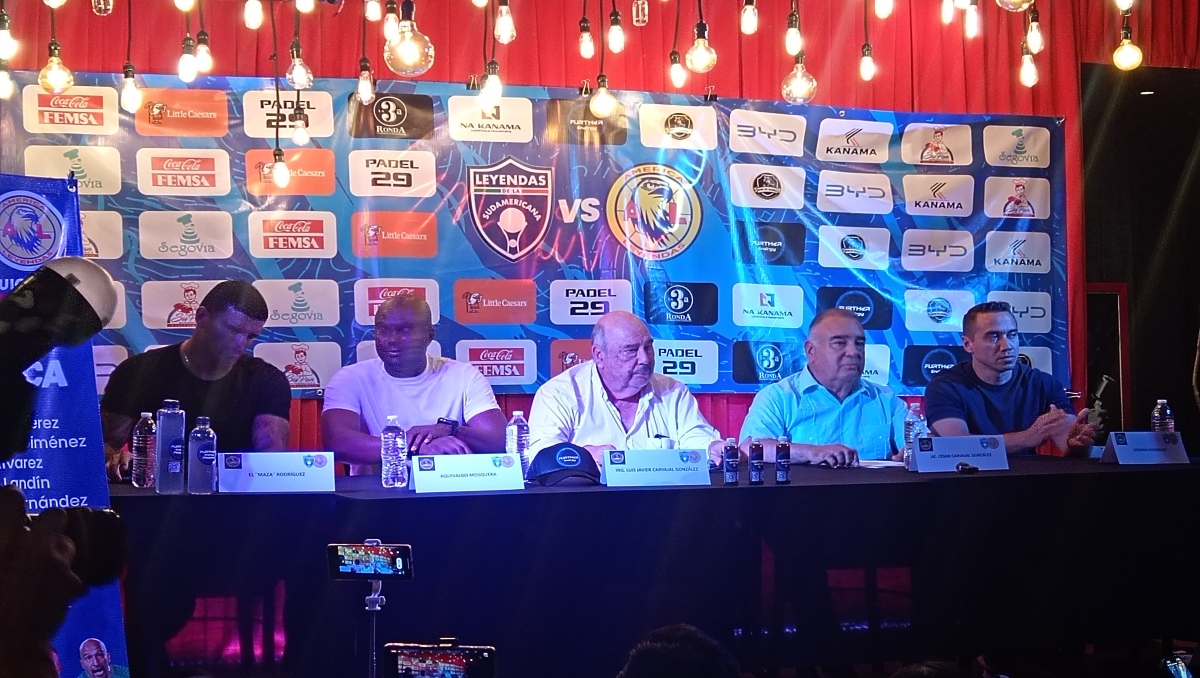 Leyendas del futbol mexicano regresan a la grama en Tlaxcala | Jaime Zambrano