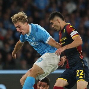 Johan Vásquez y Genoa siguen sin ganar en la Serie A tras caer ante el Napoli