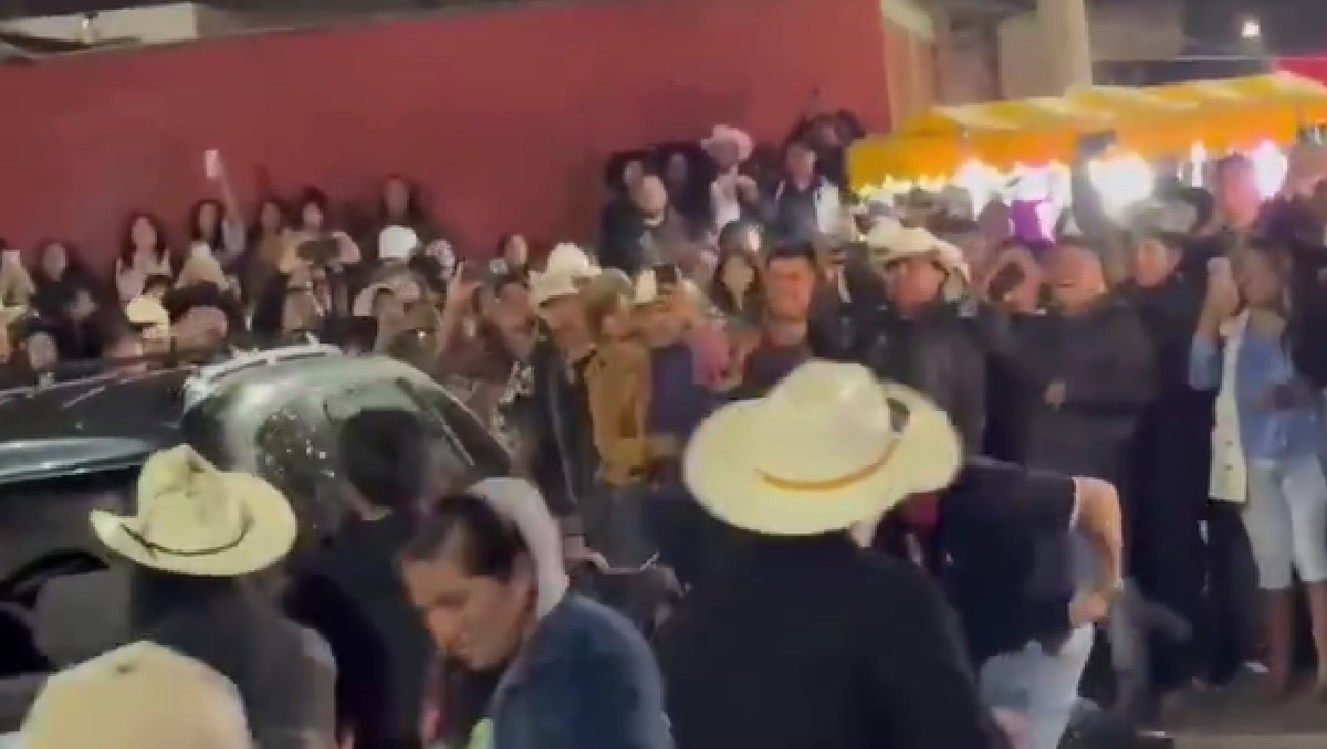 Vandalizan camioneta y se enfrentan a golpes por cancelación de Fidel Rueda en Totimehuacan | Especial
