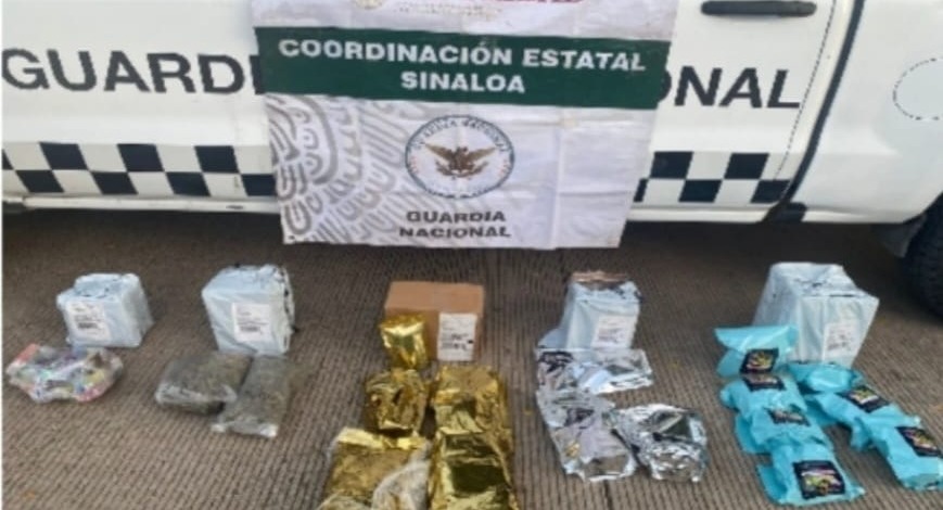 La droga y los vapeadores fueron asegurados por autoridades federales.