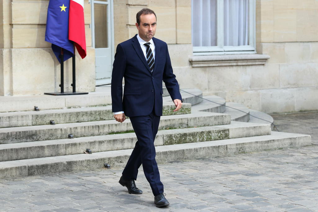 El primer ministro saliente de Francia, Sebastien Lecornu, que renunció al día siguiente de nombrar su gobierno | AP
