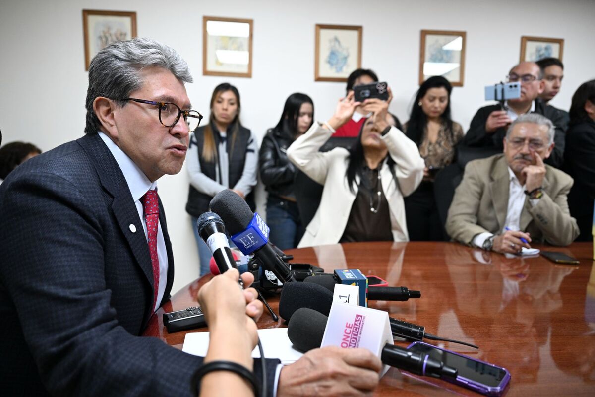Ricardo Monreal ironizó sobre la ubicación de los legisladores en el mensaje de la presidenta Claudia Sheinbaum. | Especial