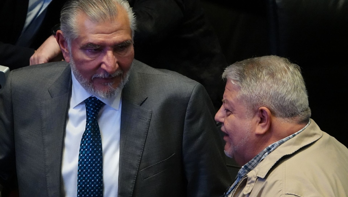 Adán Augusto López, coordinador de Morena, y Manuel Rafael Huerta en el Senado. | Cuartoscuro