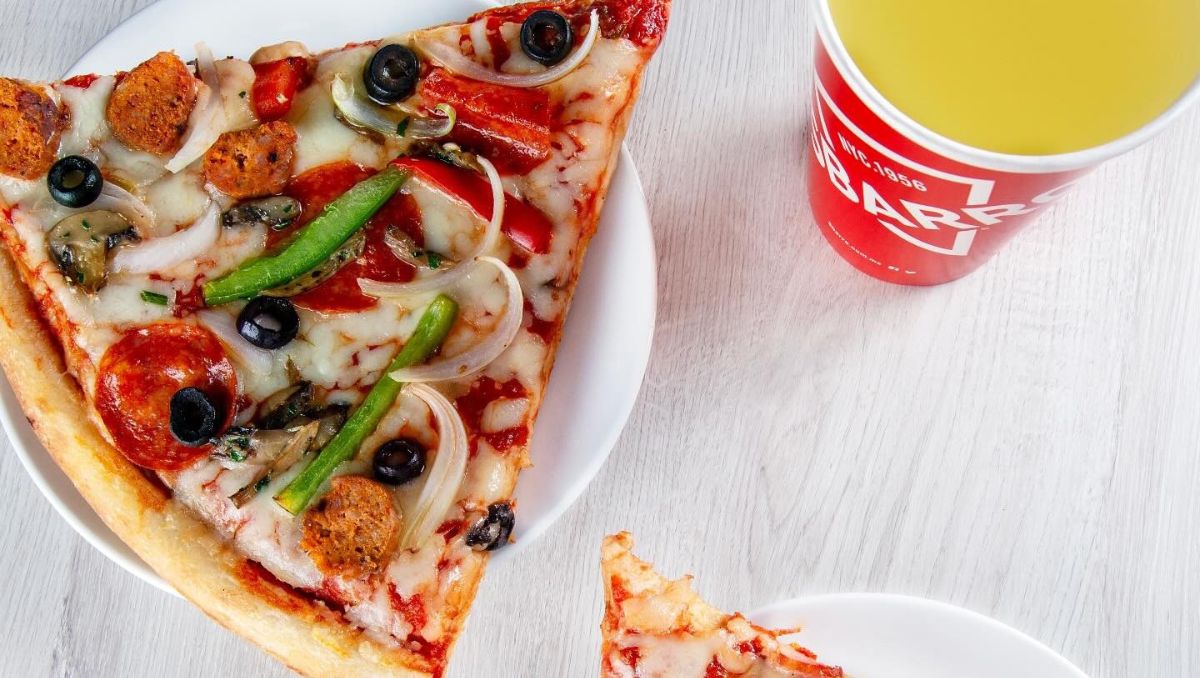 La cadena Oxxo México colocará una nueva oferta gastronómica junto a la cadena de pizzerías estadunidense Sbarro. Especial