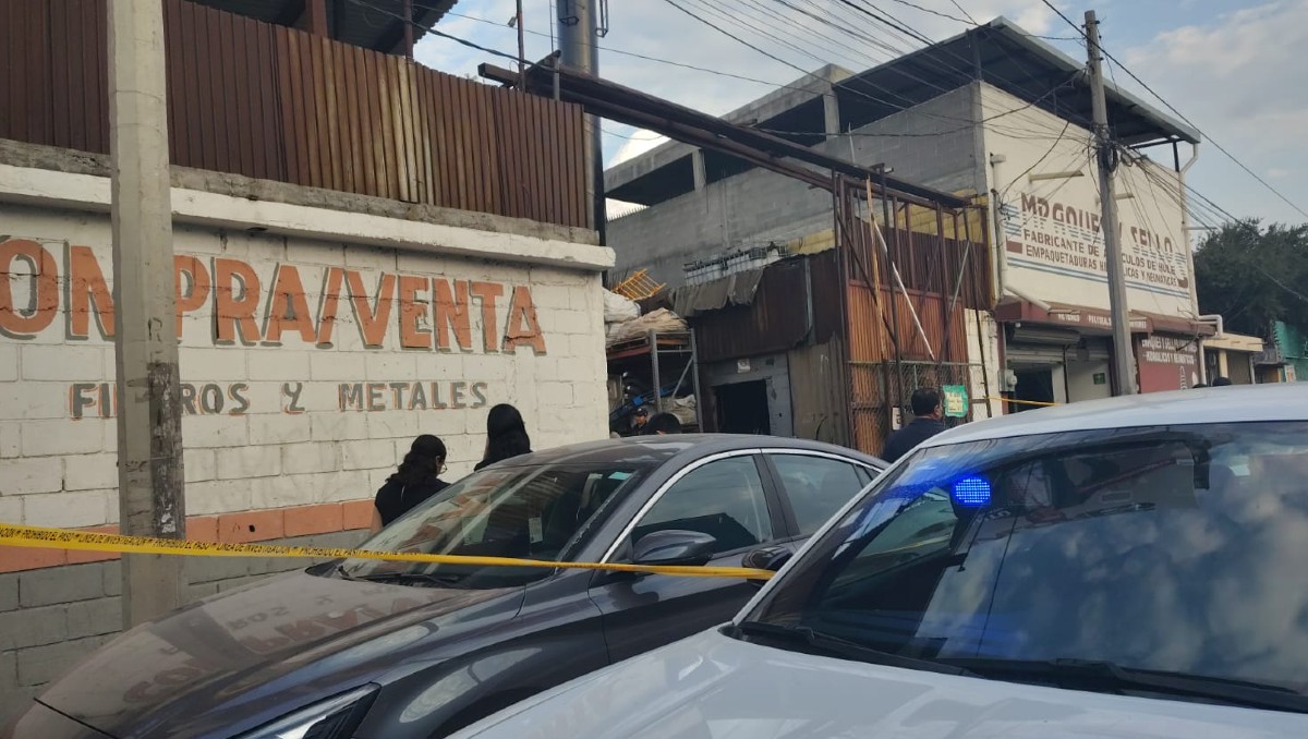 En el lugar hay un fuerte despliegue de autoridades quienes están dentro del negocio. Foto: Miranda Arias