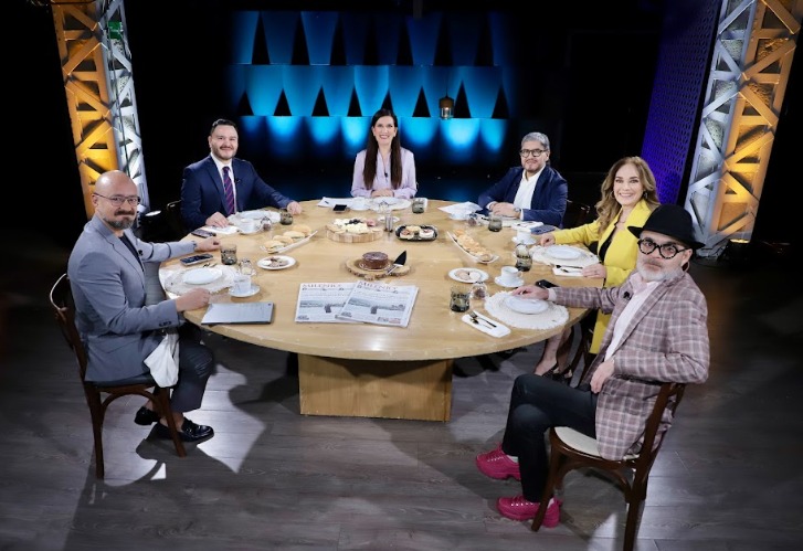 Kenia López en mesa de debate | Ariel Ojeda