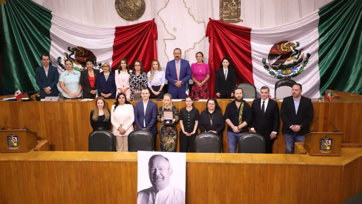 La medalla estaba prevista para que se entregara primero al alcalde | Luis Guerra