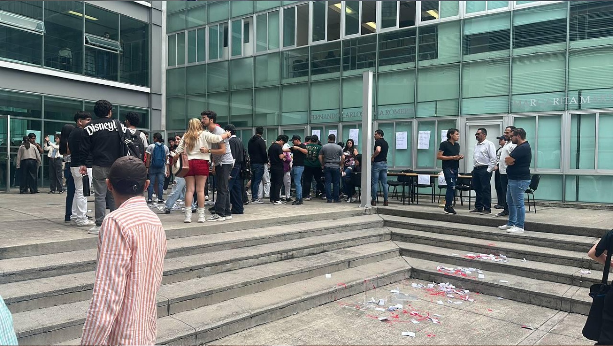 Los protestantes destruyeron las urnas e interrumpieron la elección (Foto: Cortesía)