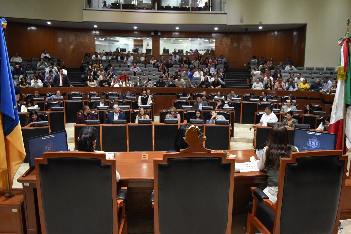 Sesión en el Congreso de Jalisco (Sonia Camilo)