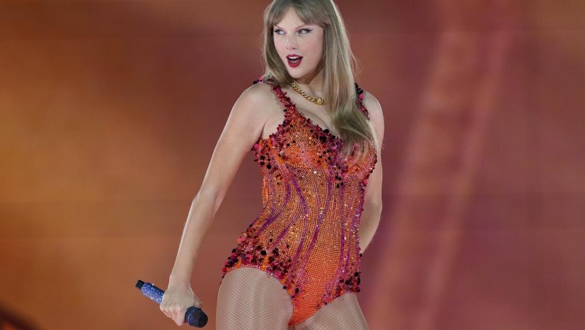 Swift confirmó que fue contactada por el equipo de Jay-Z para el Halftime Show, pero prioriza su apoyo a Kelce antes que la actuación.
