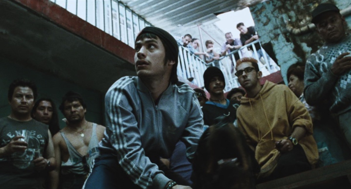 El actor tenía 21 años cuando, en 1999, comenzó el rodaje de Amores perros. (ESPECIAL)