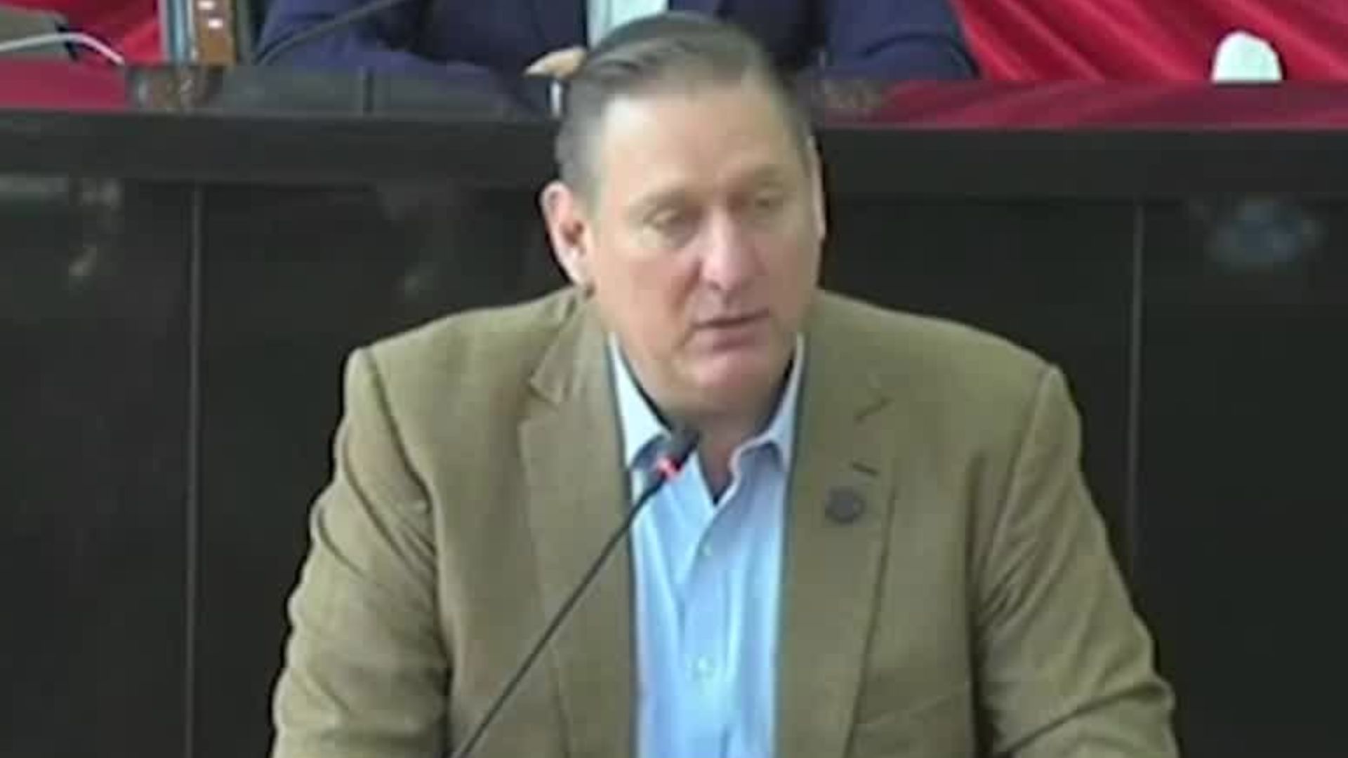 Aprueban una reforma que prohíbe el uso del lenguaje inclusivo en las escuelas en Chihuahua