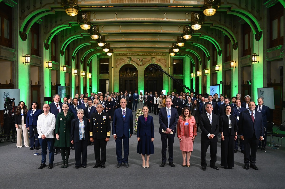 Claudia Sheinbaum se reúne con inversionistas y empresarios en Palacio Nacional para presentar el Plan México. | Especial