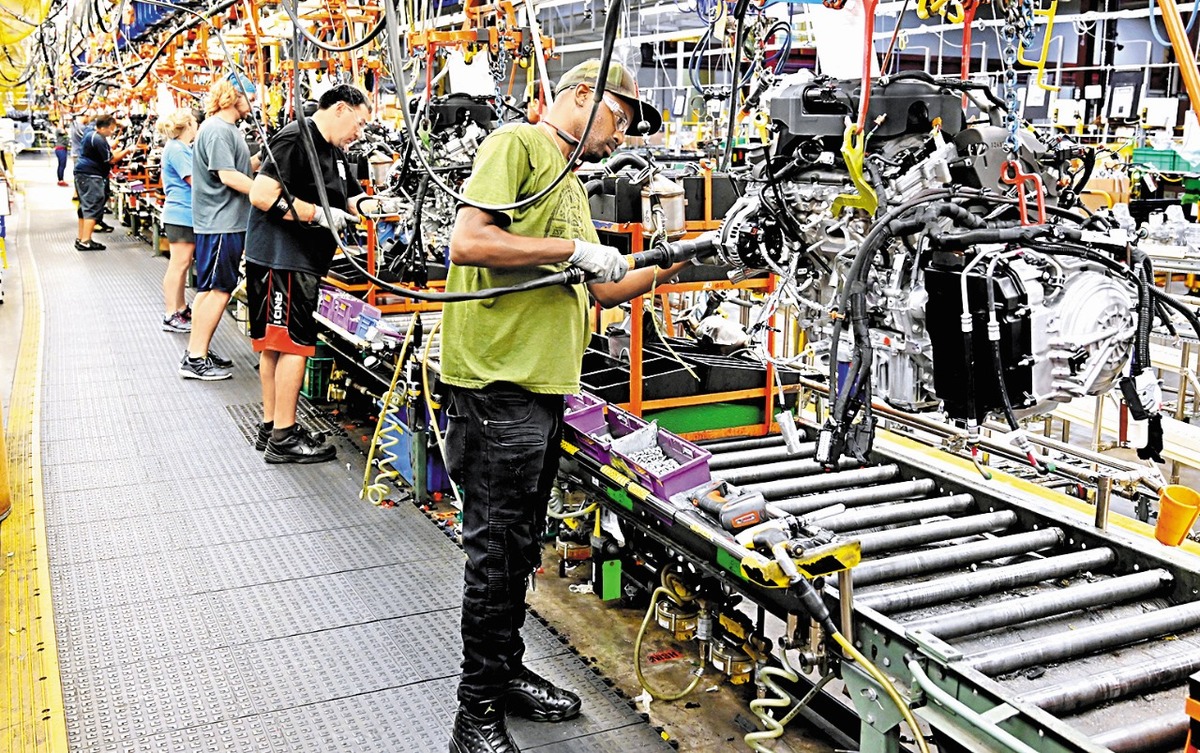 En 2019 las exportaciones brutas estadunidenses de productos manufacturados sumaron 820,100 mdd. HARRISON MCCLARY/REUTERS