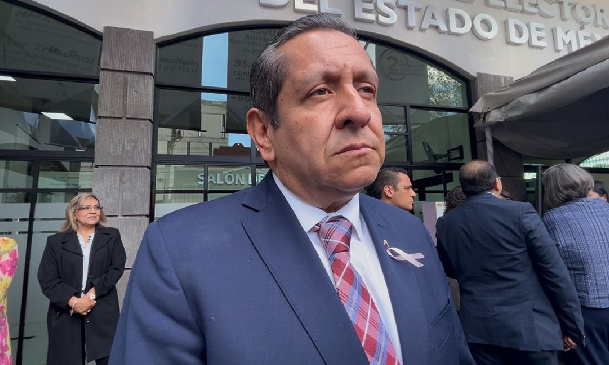 Héctor Macedo explica que los salarios de los magistrados no se pueden disminuir porque tienen garantía constitucional. Foto( Bernardo Jasso)