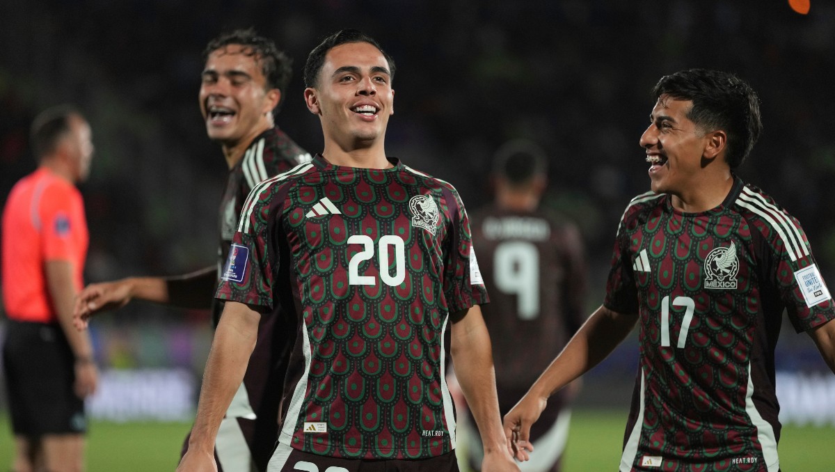 Hugo Camberos hizo doblete en el triunfo de México ante Chile en el Mundial Sub 20 (AP)