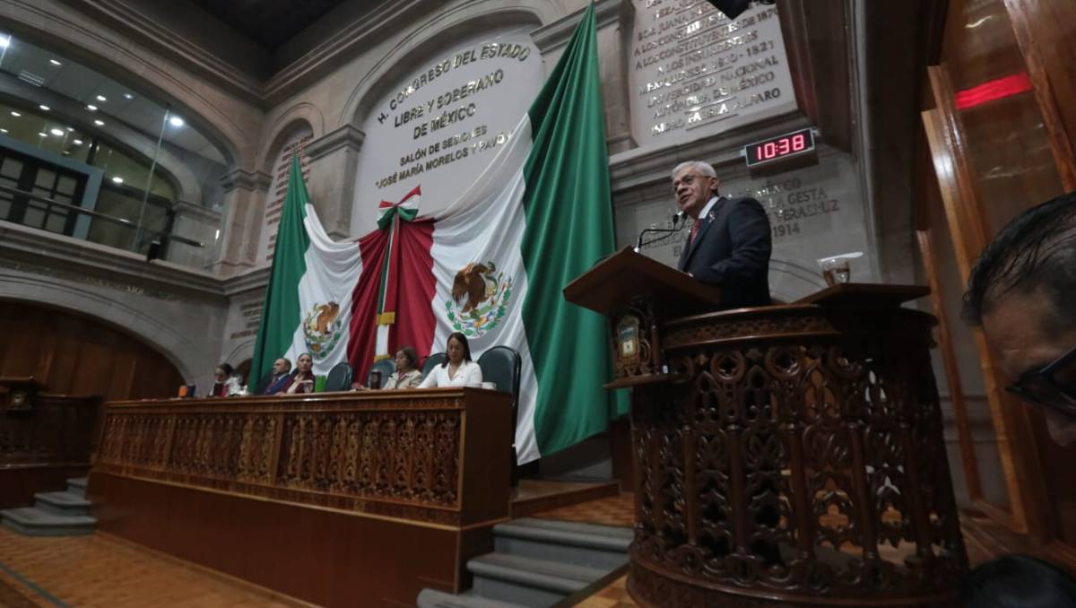 El secretario Cristóbal Castañeda informó que los Cusaem siguen en depuración y adeudan más de 5 mil millones. Foto: Tania Contreras