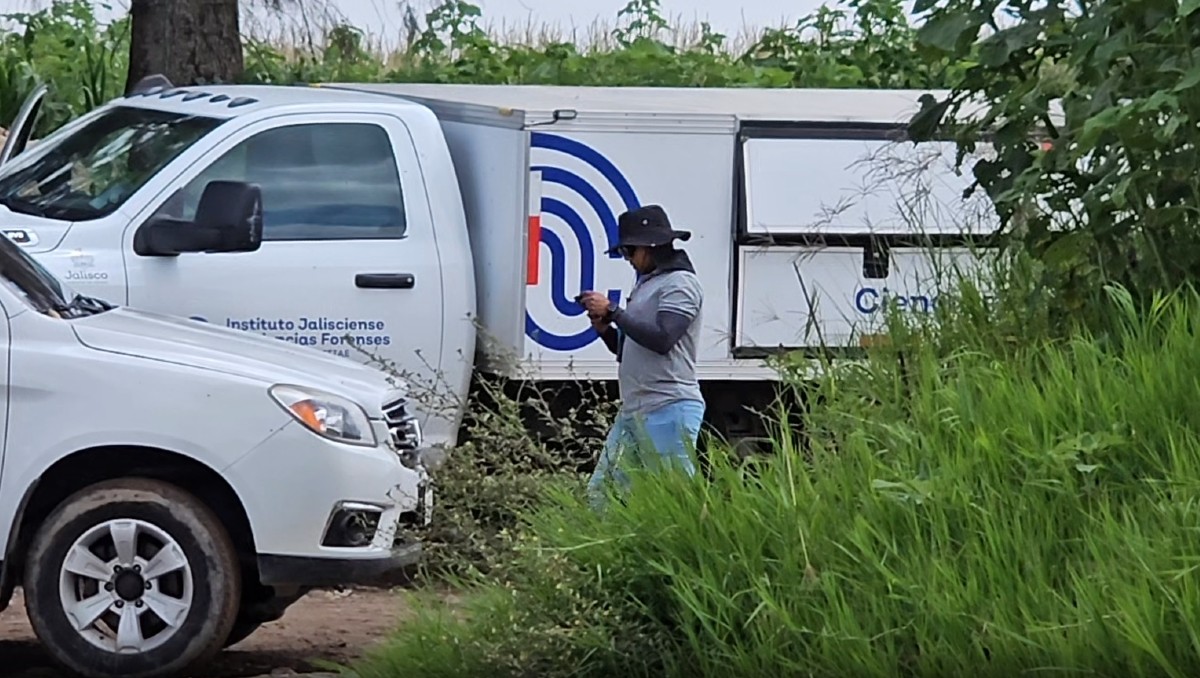 Siguen trabajos en fosa clandestina en Zapopan (Alan Castellanos)