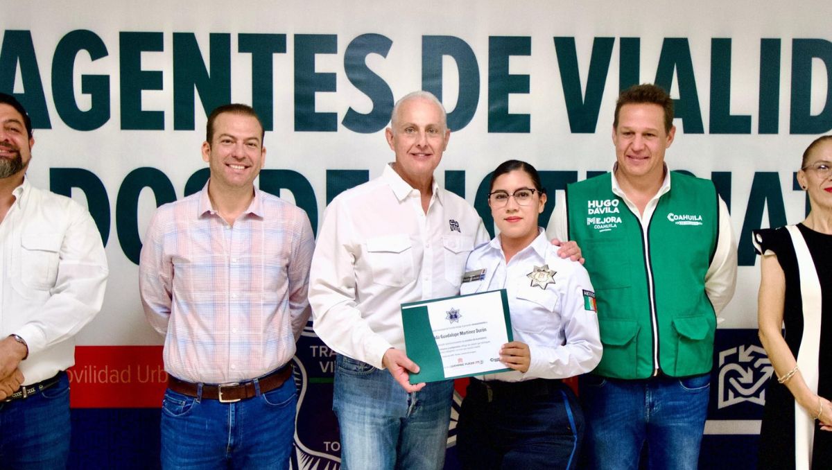 Alcalde reconoce el esfuerzo, compromiso y deseo de superación de los agentes. | Especial