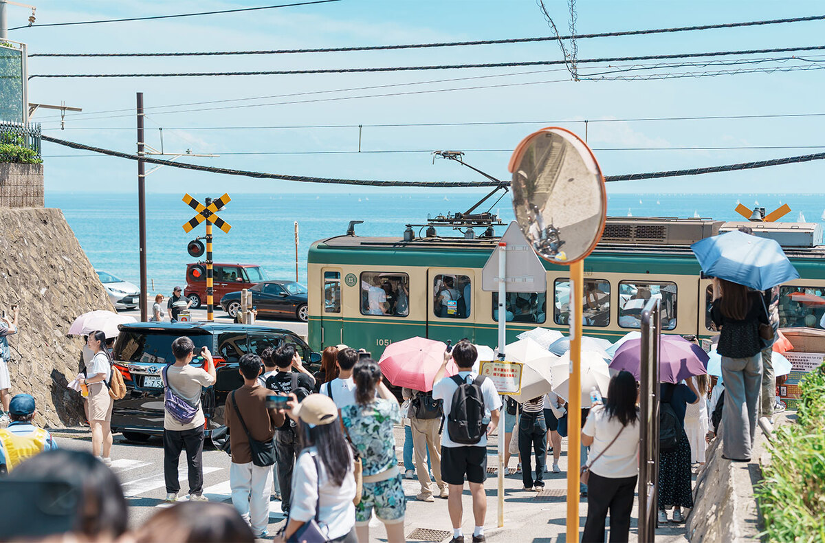 El escenario mas codiciado es el cruce ferroviario de Kamakurakokomae. Sutterstock .