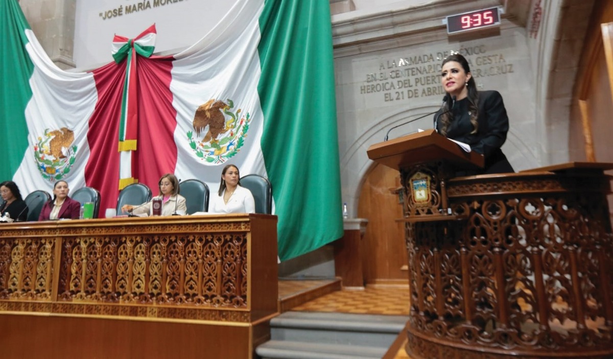 Ante legisladores, la titular de Desarrollo Económico pidió no compararse con otros estados, porque “no somos iguales”. T. CONTRERAS