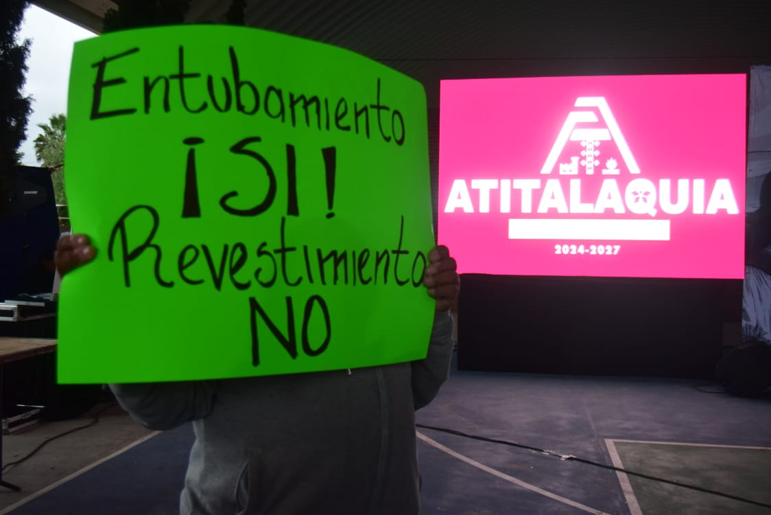 Protestan para solicitar entubamiento de canal Tlamaco-Juandhó. (Francisco Villeda)