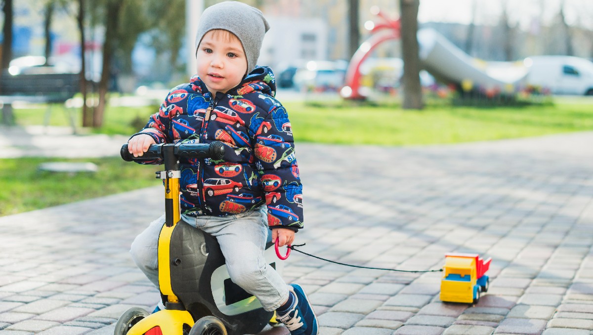 Los amigos imaginarios pueden fomentar la creatividad y hasta las relaciones sociales en los niños | Freepik